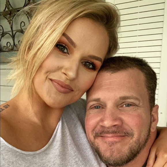 Hey! I'm Tabatha ➡️ insta: @its.good.2.be.home - Picture 1 of 3